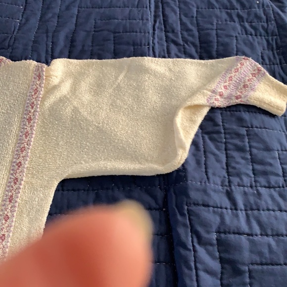 Sweater, long sleeves,  1970’s style, Machine stitched appliqués on front - Picture 4 of 4